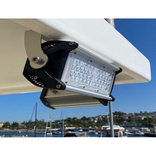 MEP-32-24VD | LED Projektör 32W 12-30V DC IP67 Krom Ayaklı MEP-32-24VD | LED Projektör 32W 12-30V DC IP67 Krom Ayaklı